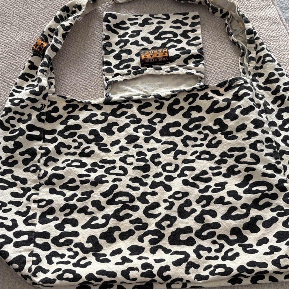 Vine Street Market canvas tote